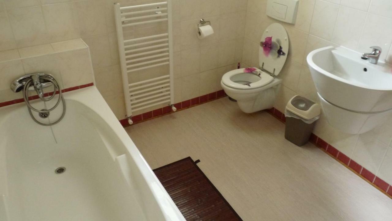 Maison La Touchardiere Barenton Dış mekan fotoğraf